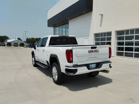 Used 2021 GMC Sierra 2500 Denali AWD/4WD image 4