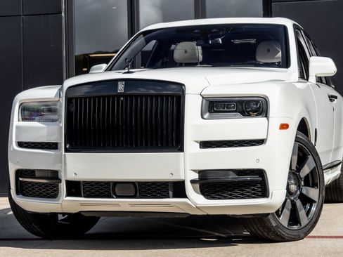 Used 2019 Rolls-Royce Cullinan image 6