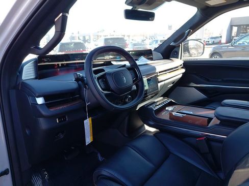 New 2025 Lincoln Navigator Black Label image 13