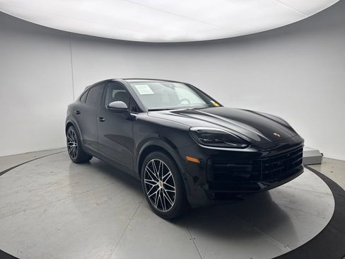 Certified 2024 Porsche Cayenne Coupe AWD/4WD image 24