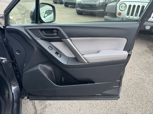 Used 2015 Subaru Forester 2.5i Premium w/ All-Weather Package image 17