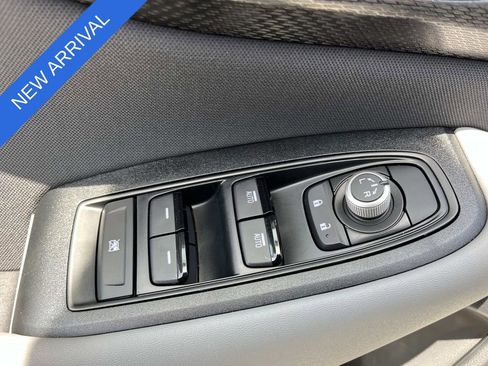 Used 2025 Subaru Outback Premium w/ Popular Package #1A AWD/4WD image 27