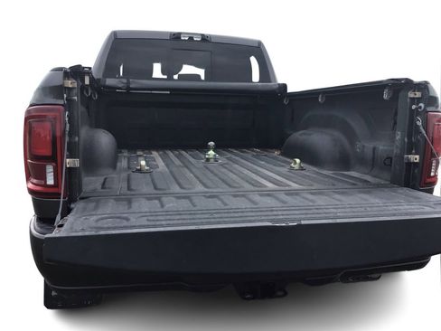 Used 2025 RAM 2500 Laramie AWD/4WD image 13
