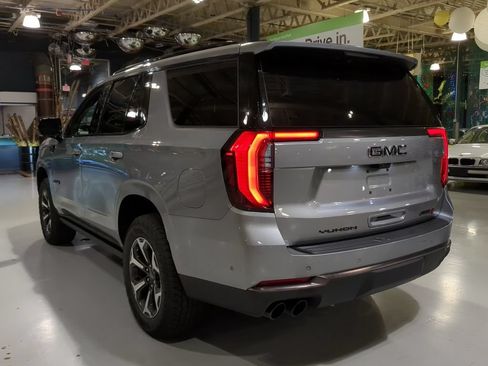 Used 2026 GMC Yukon AT4 Ultimate w/ LPO, Illumination Package AWD/4WD image 10