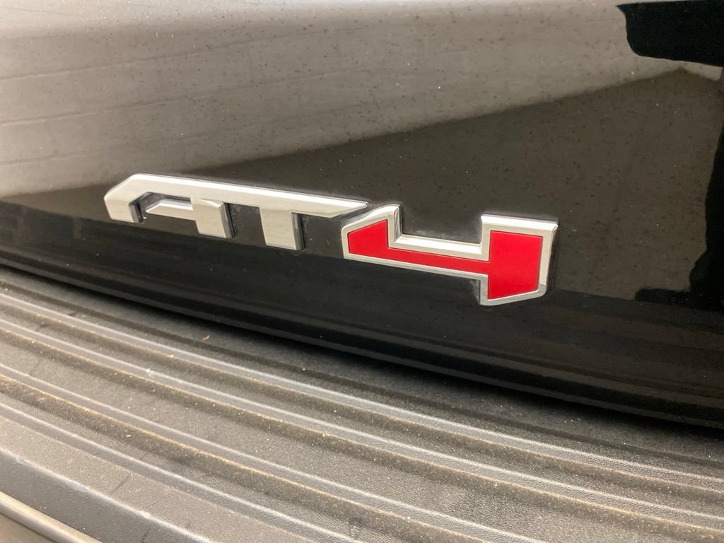 Used 2025 GMC Yukon AT4 Ultimate w/ LPO, Floor Liner Package AWD/4WD image 9