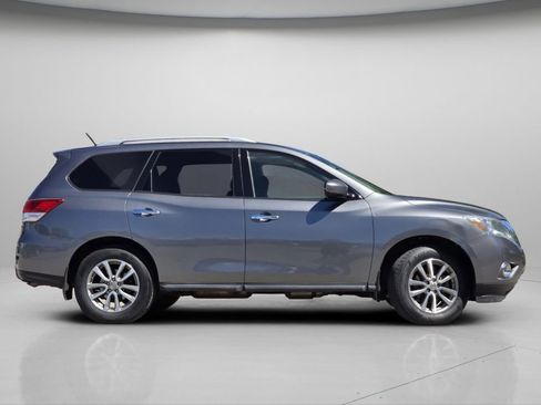 Used 2016 Nissan Pathfinder SV AWD/4WD image 20