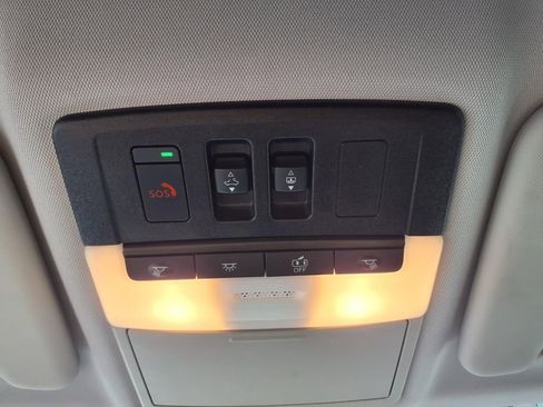 Used 2023 Mitsubishi Outlander SEL image 16