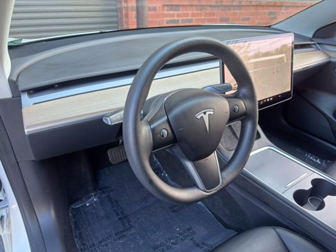 Used 2021 Tesla Model 3 Standard Range Plus RWD image 13