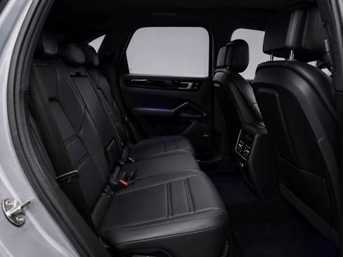 Used 2020 Porsche Cayenne S AWD/4WD image 16