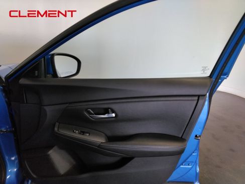 Used 2025 Nissan Sentra SV FWD image 37