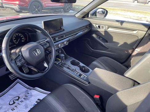 Used 2023 Honda Civic Sport image 4