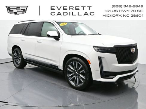 Certified 2024 Cadillac Escalade Sport Platinum w/ LPO, Floor Liner Package image 1