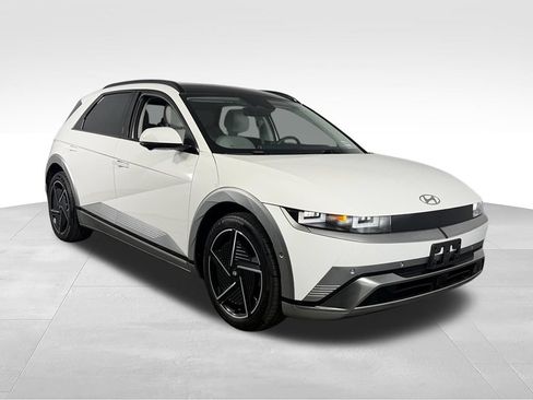 Used 2025 Hyundai Ioniq 5 Limited AWD/4WD image 3