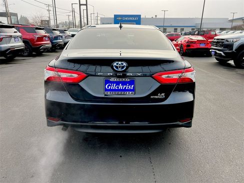 Used 2020 Toyota Camry LE image 26