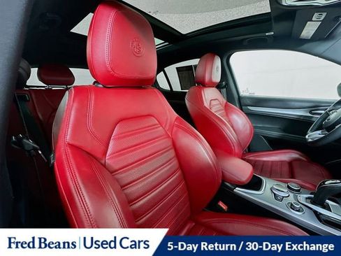 Used 2022 Alfa Romeo Stelvio Veloce image 31