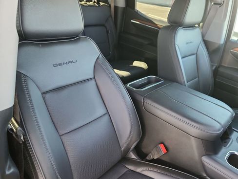 Used 2024 GMC Sierra 1500 Denali w/ Denali Reserve Package AWD/4WD image 17