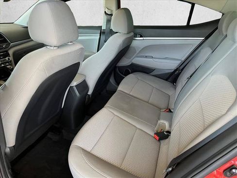 Used 2020 Hyundai Elantra SE w/ Cargo Package (C1) FWD image 10