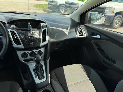 Used 2012 Ford Focus SE FWD image 16