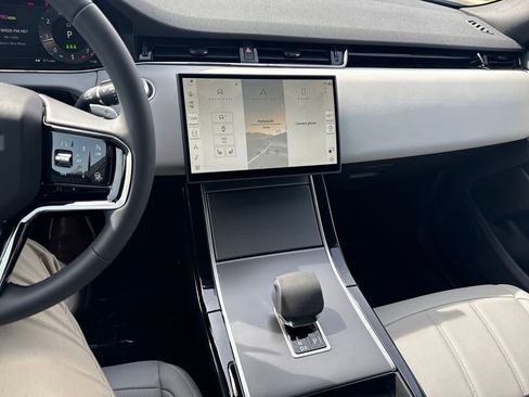 New 2026 Land Rover Range Rover Evoque S image 14