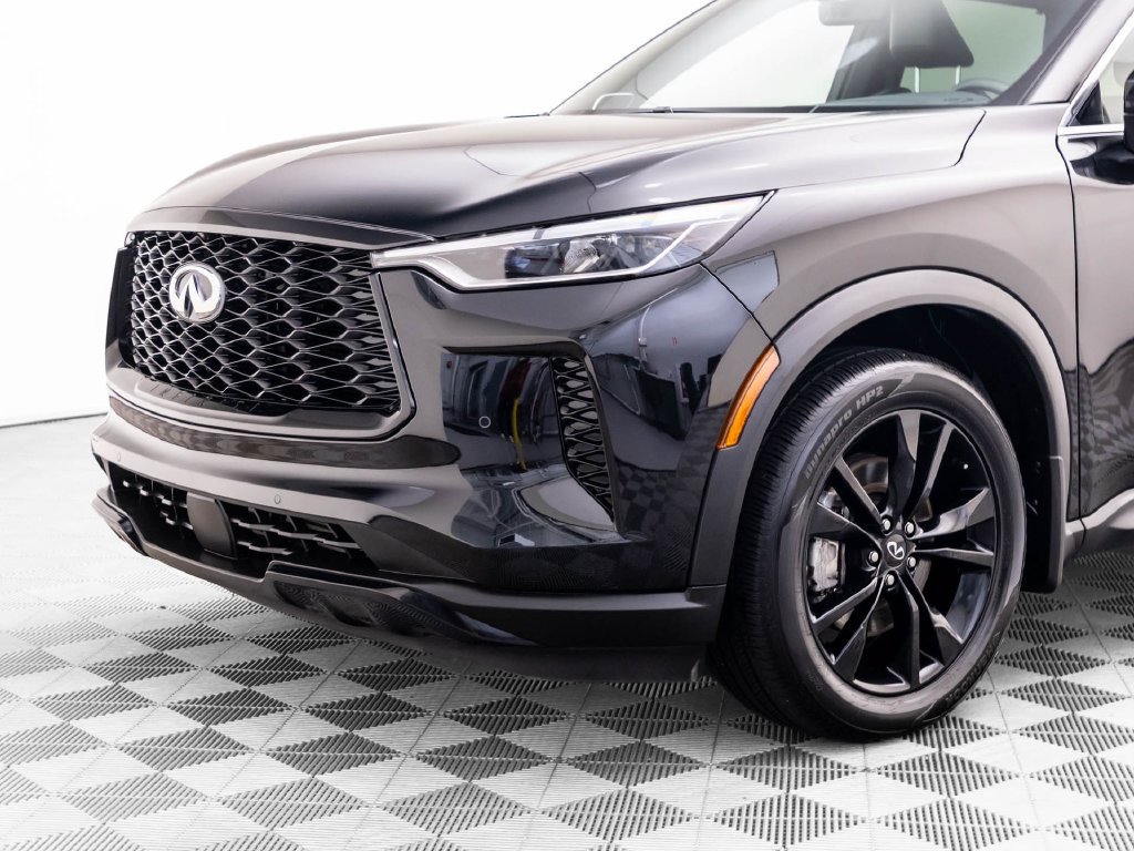 Certified 2025 INFINITI QX60 Luxe w/ Black Edition AWD/4WD image 32
