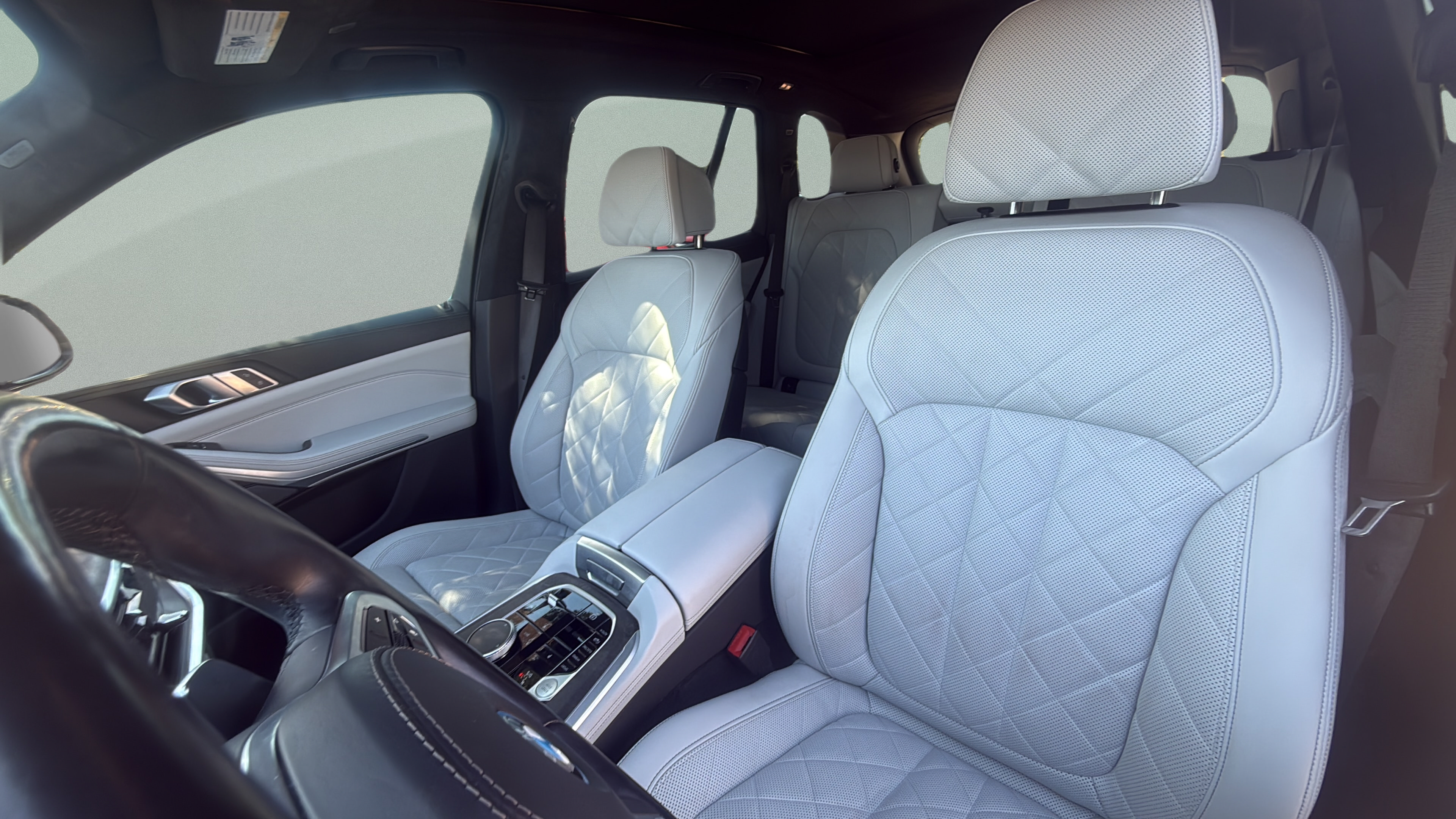 Used 2024 BMW X5 xDrive50e w/ M Sport Package AWD/4WD image 10