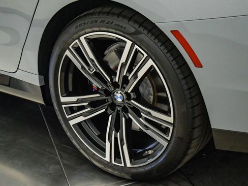 Certified 2023 BMW 740i RWD image 11