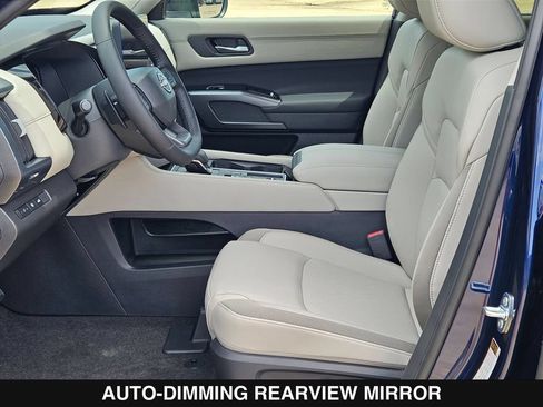New 2026 Nissan Pathfinder SL FWD image 11