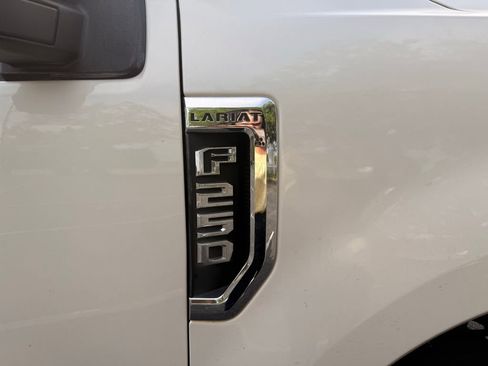 Used 2018 Ford F250 Lariat w/ Lariat Ultimate Package image 4