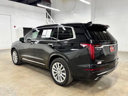 Used 2022 Cadillac XT6 Premium Luxury FWD image 5