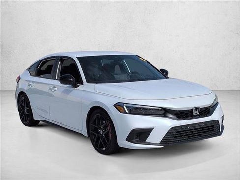 Used 2023 Honda Civic Sport image 3