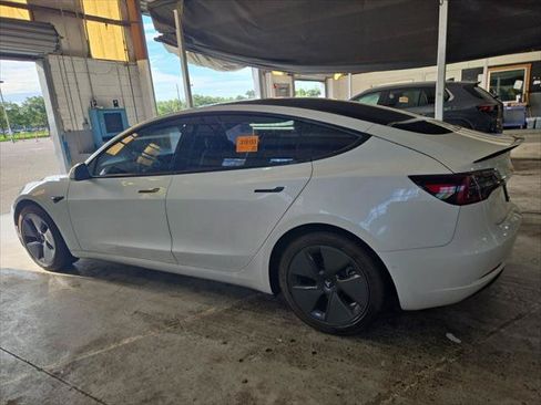 Used 2021 Tesla Model 3 Standard Range Plus RWD image 8