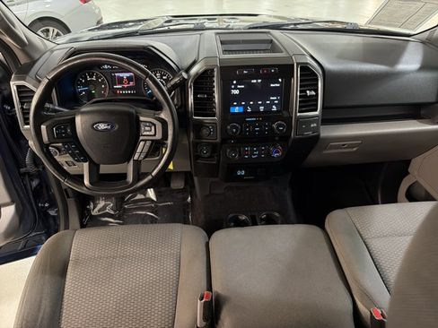 Used 2017 Ford F150 XLT w/ Equipment Group 302A Luxury AWD/4WD image 25
