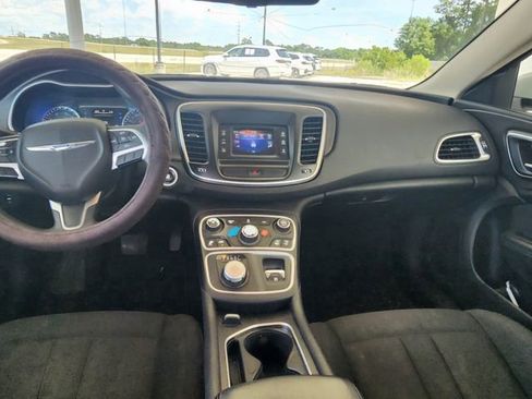 Used 2016 Chrysler 200 Limited FWD image 16