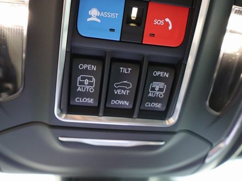 New 2025 Jeep Grand Cherokee Summit w/ Obsidian Package image 25