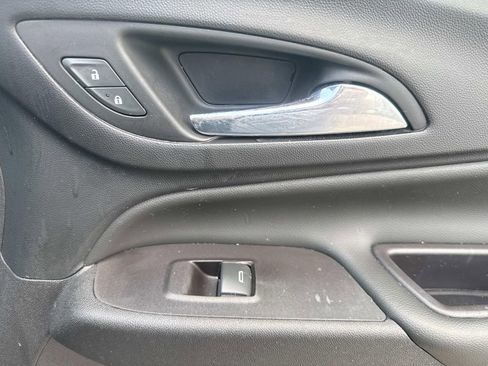 Used 2022 Chevrolet Equinox LT image 13