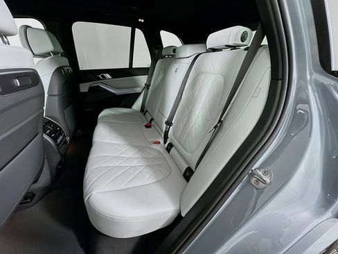 New 2026 BMW X5 xDrive50e image 17