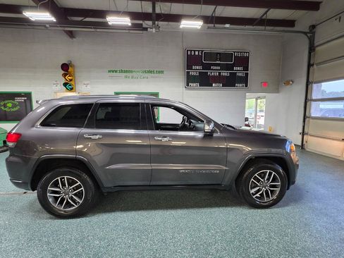 Used 2020 Jeep Grand Cherokee Limited AWD/4WD image 5