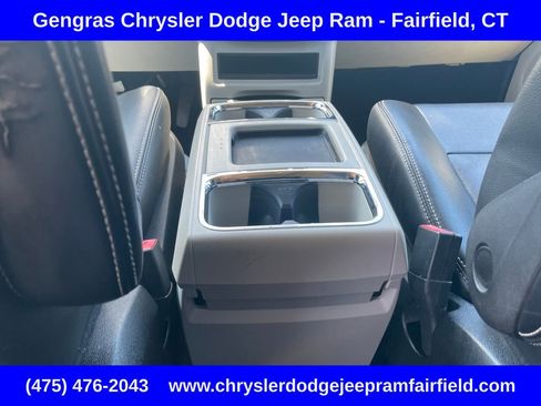 Used 2015 Chrysler Town & Country Touring w/ Driver Convenience Group FWD image 35