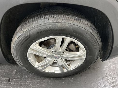 Used 2019 GMC Terrain SLE w/ Driver Convenience Package AWD/4WD image 8