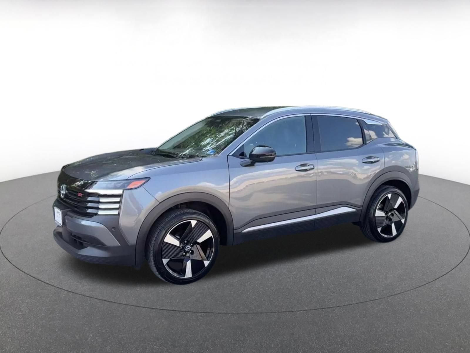 Used 2026 Nissan Kicks SR AWD/4WD image 7