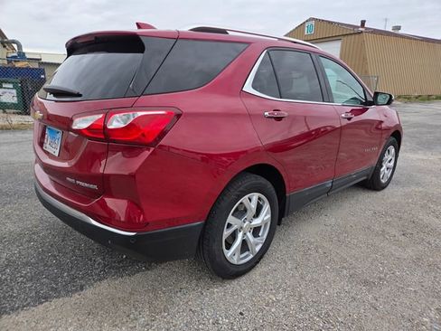 Used 2019 Chevrolet Equinox Premier image 3