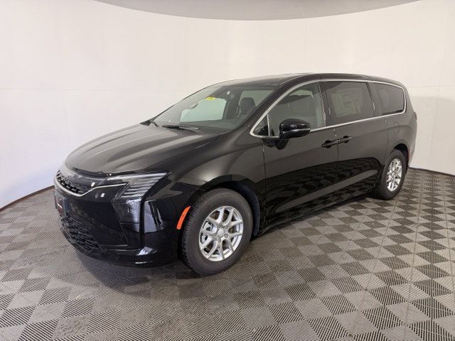 New 2027 Chrysler Pacifica Select w/ Family Tech Group FWD image 4