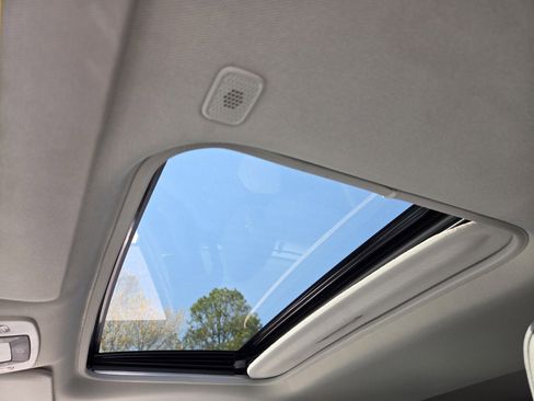 Certified 2025 Toyota Sienna XLE image 16