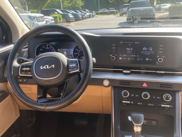 Certified 2024 Kia Carnival LX FWD image 2