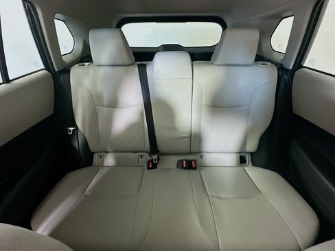 Used 2025 Toyota Corolla Cross L FWD image 29