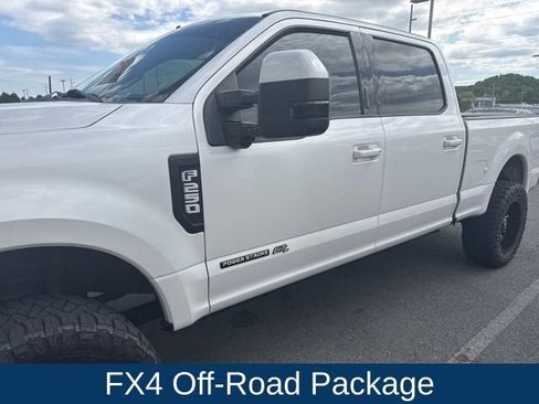 Used 2019 Ford F250 Lariat w/ Lariat Value Package AWD/4WD image 7