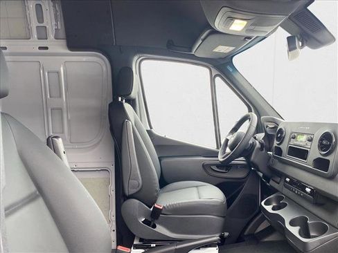 New 2025 Mercedes-Benz Sprinter 2500 image 22