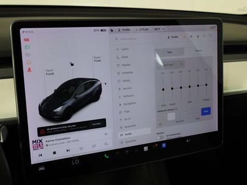 Used 2021 Tesla Model Y Long Range AWD/4WD image 36