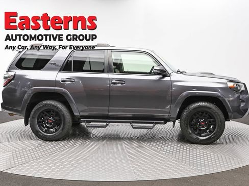 Used 2018 Toyota 4Runner TRD Off-Road Premium image 4