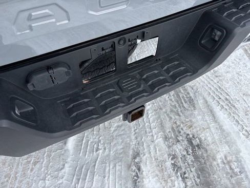 Used 2020 Toyota Tacoma TRD Off-Road image 32